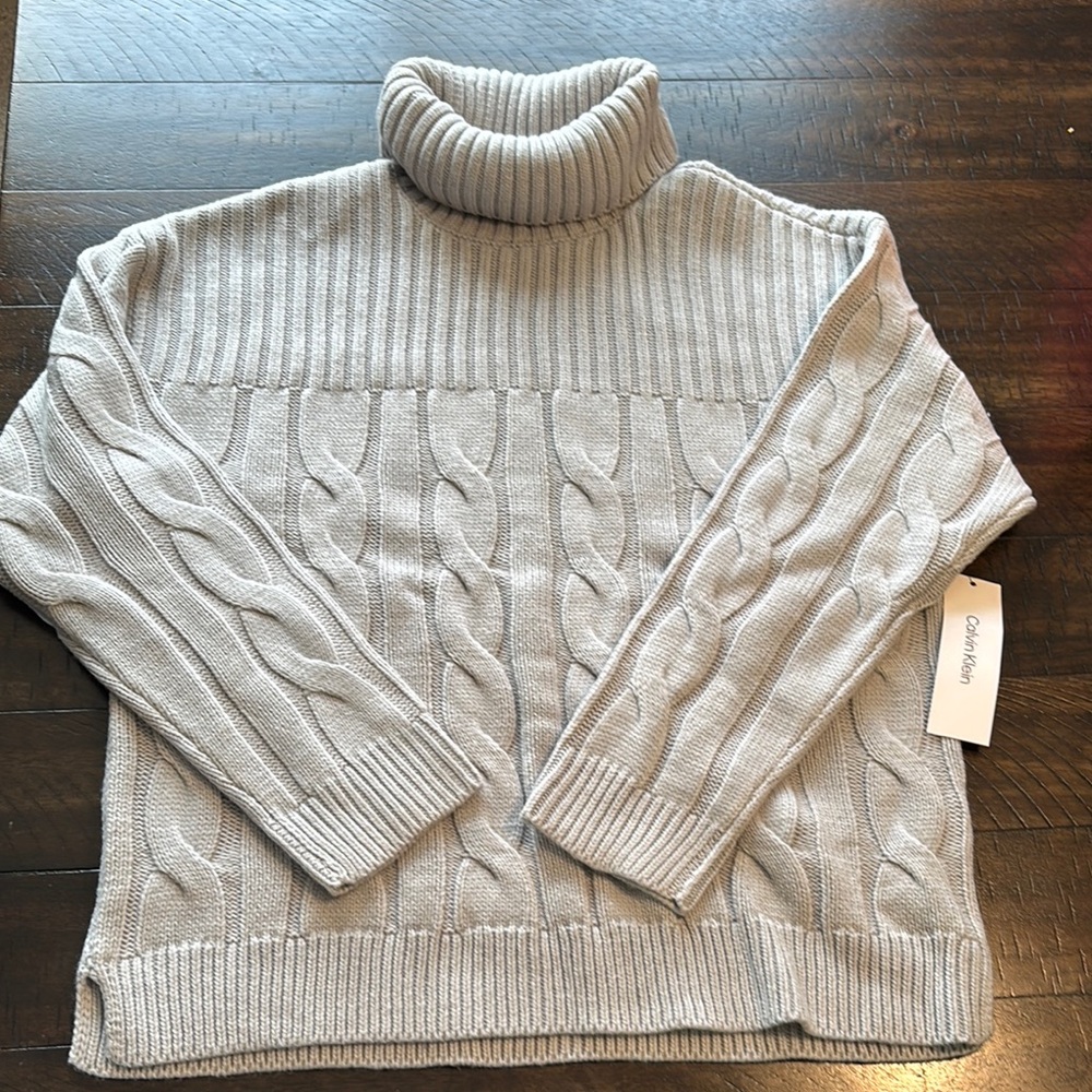 NWT Calvin Klein Gray Cowl Neck Sweater with Cable Knit. Acrylic. Size medium